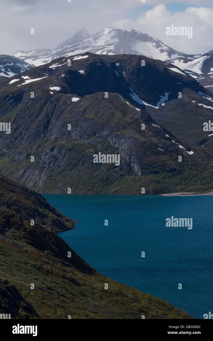 Schöne und bunte Bergwässer in Jotunheimen, Norwegen Stockfoto