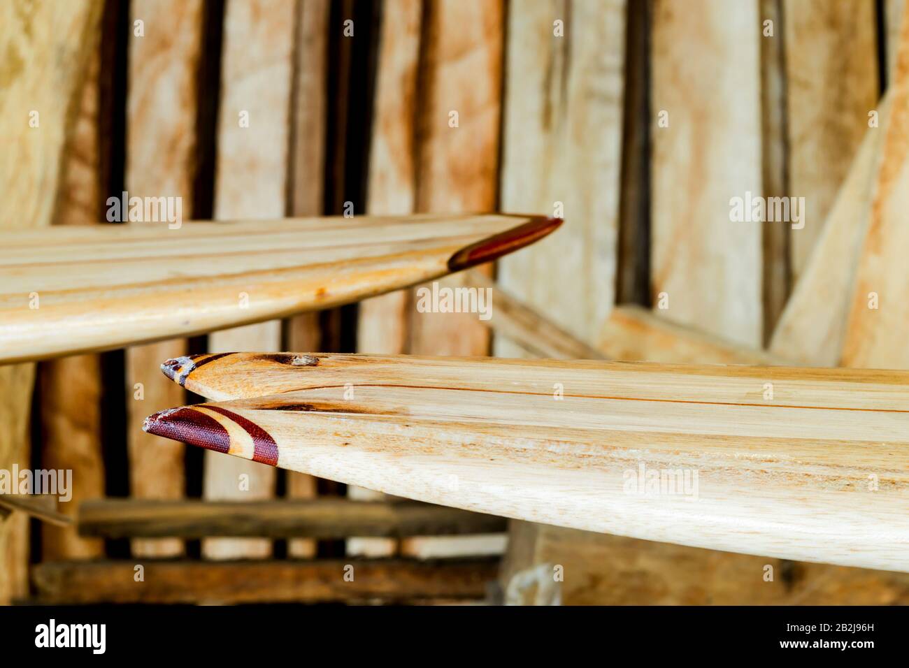 Surfboard Workshop Balsaholz und fertigen Platinen Stockfoto