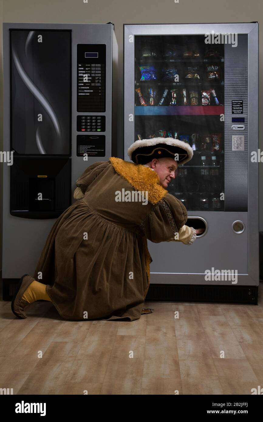 King Henry VIII mit Verkaufsautomaten im Café Stockfoto