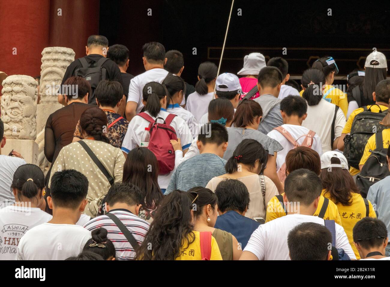 Viele chinesische Touristen im Verbotenen Stadtpalastmuseum in Peking, China Stockfoto