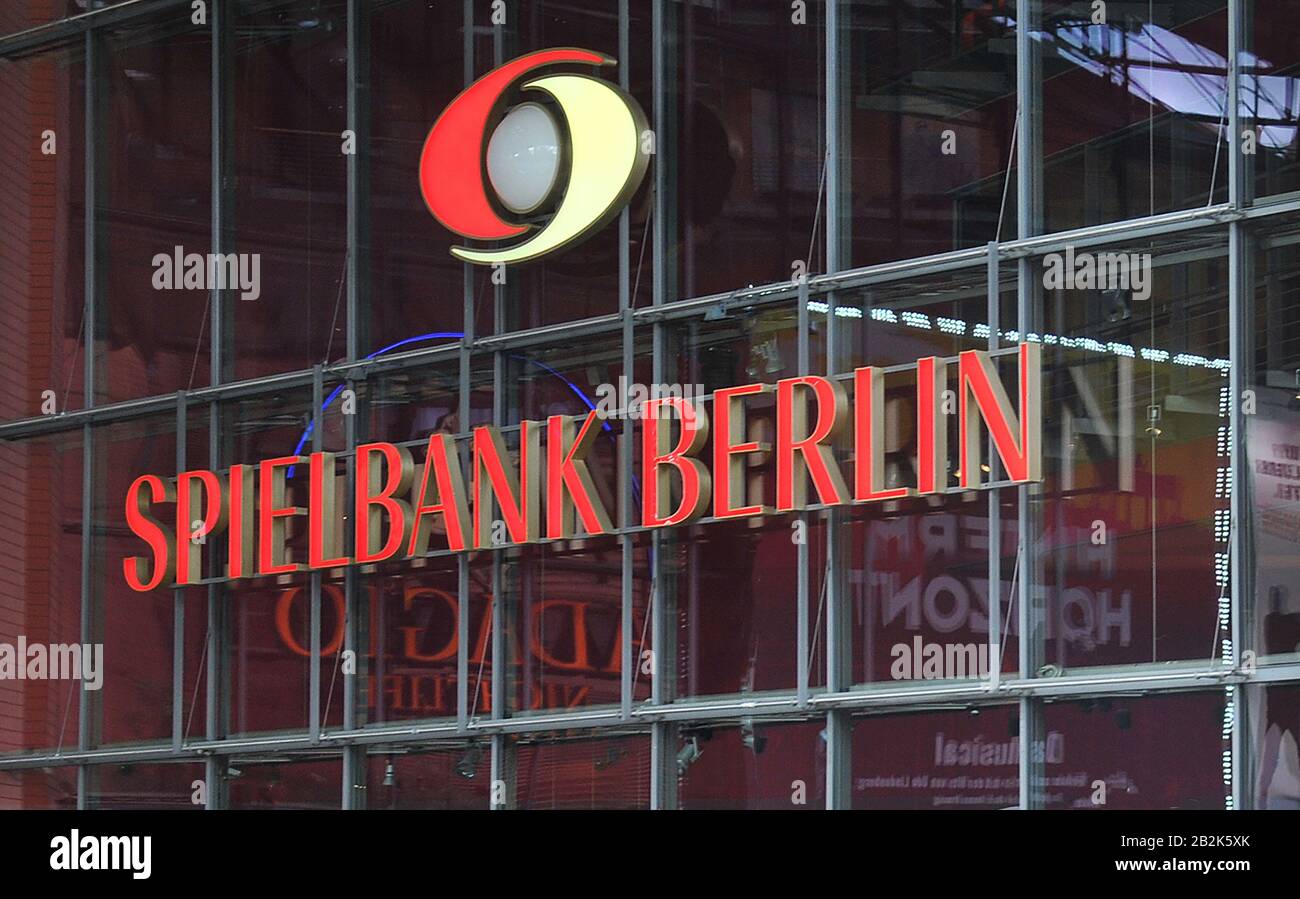 Spielbank Berlin casino, Marlene Dietrich Platz, Berlin, Deutschland Stockfoto