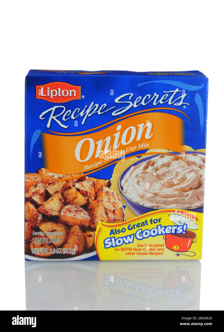 Irvine, CA - 11. Januar 2013: Eine 2-Unzen-Kiste mit Lipton Zwiebelsuppe und Dip-Mix. Lipton ist im Besitz von Unilever, einem der ältesten multinationalen Unternehmen, w Stockfoto