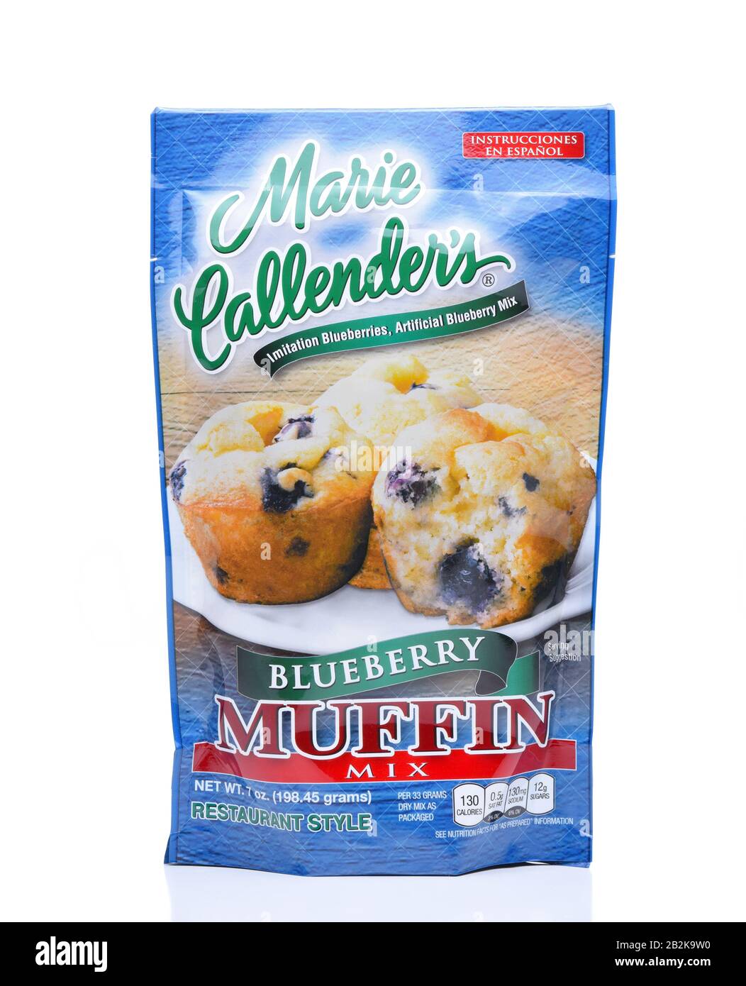 Irvine, KALIFORNIEN - DEC 4, 2018: Marie Callenders Blueberry Muffin Mix. Das Paket enthält die meisten Zutaten, die für die Herstellung des Gebäcks benötigt werden. Stockfoto