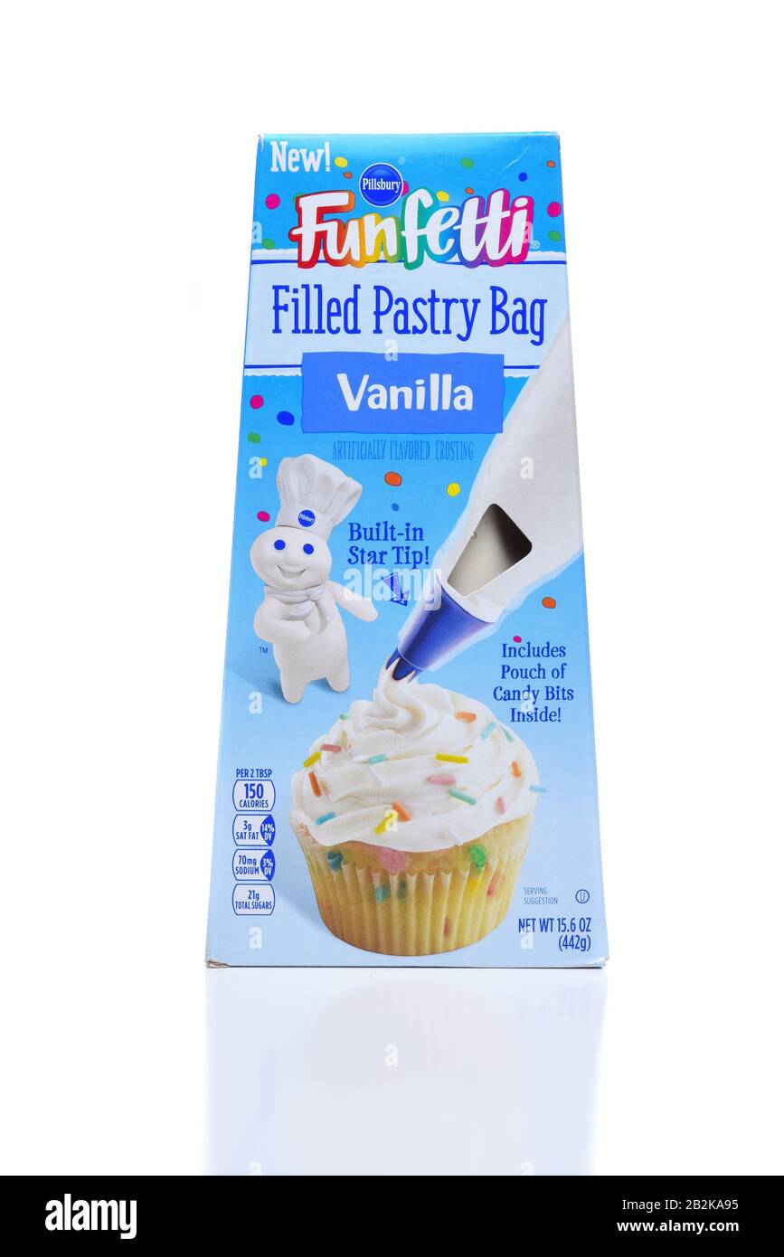 Irvine, KALIFORNIEN - DEC 4, 2018: Mit Pillsbury Gefüllte Konditortasche Funfetti Vanilla. Mit einem integrierten Sternenspitzen können Sie vier verschiedene Designs erstellen: Sterne, r Stockfoto