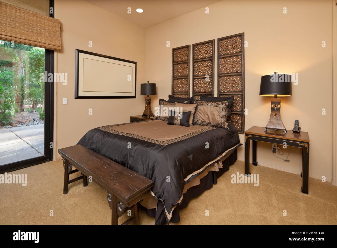 Kleines Schlafzimmer im luxuriösen Haus Stockfoto