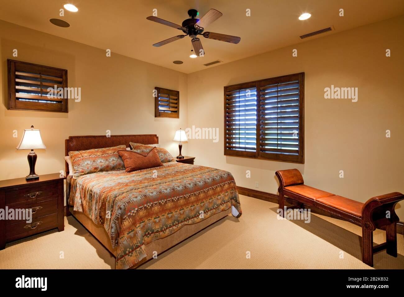 Kleines Schlafzimmer im luxuriösen Haus Stockfoto