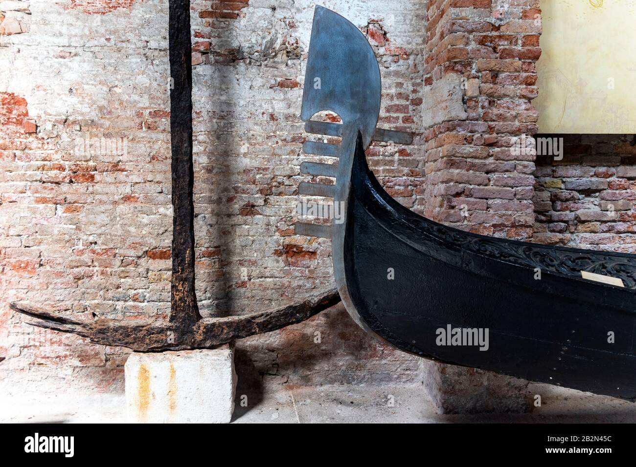 Gondel Im Arsenal, Marinemuseum, Venedig, Italien Stockfoto