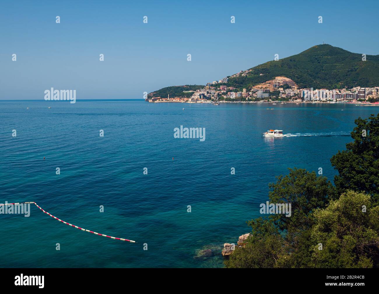 Ein beliebter Ferienort an der Adria in Budva, Montenegro Stockfoto