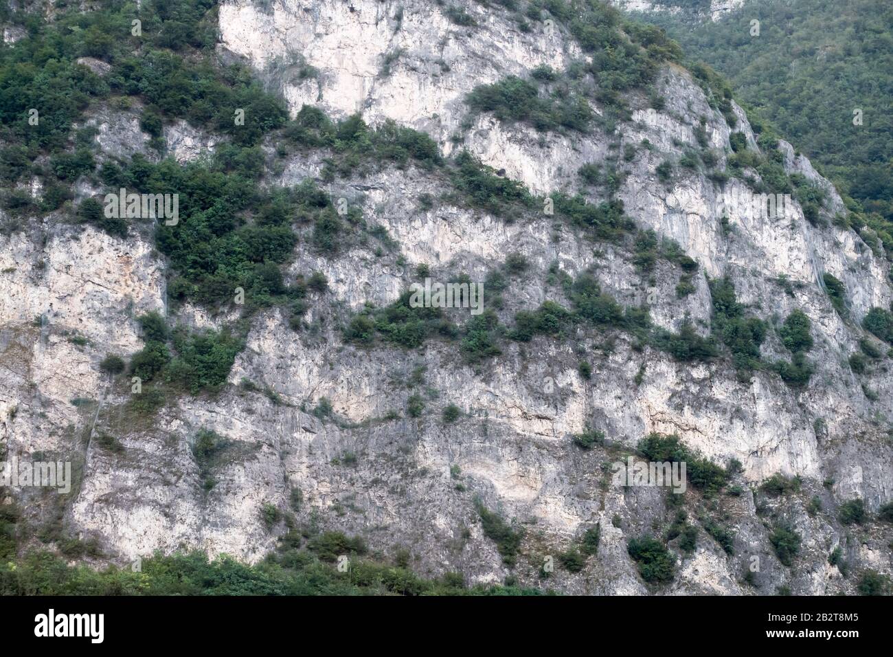 Vallagarina (Lagarina-Tal) in den südlichen Kalkalpen, Trentino-Alto Adige, Italien. August 2019 © Wojciech Strozyk / Alamy Stock Photo Stockfoto
