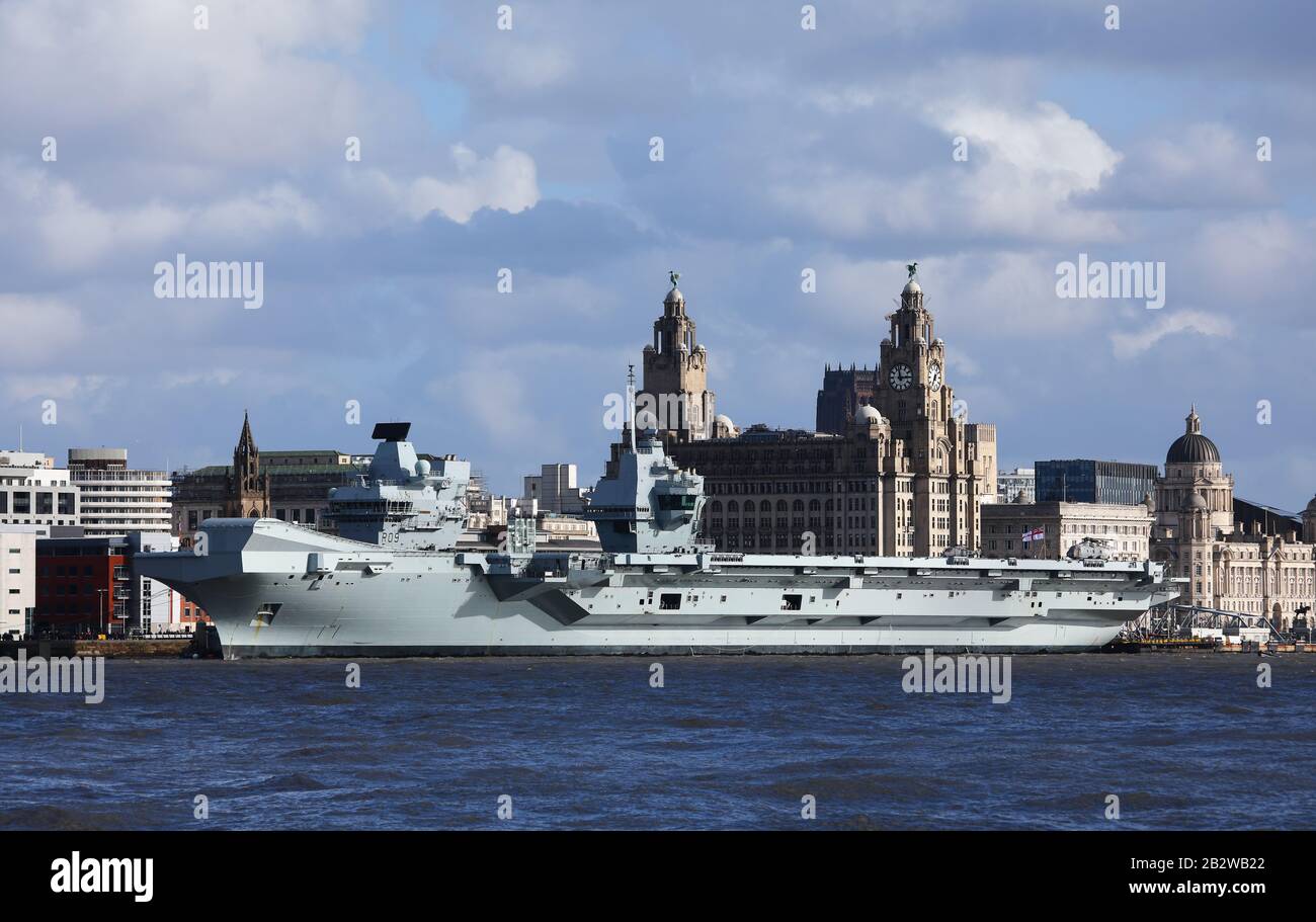 Der neue Flugzeugträger der Royal Navy, die "HMS Prince of Wales", war während seines einwöchigen Besuchs im Februar bis März 2020 in Liverpool eingekarrt. Stockfoto