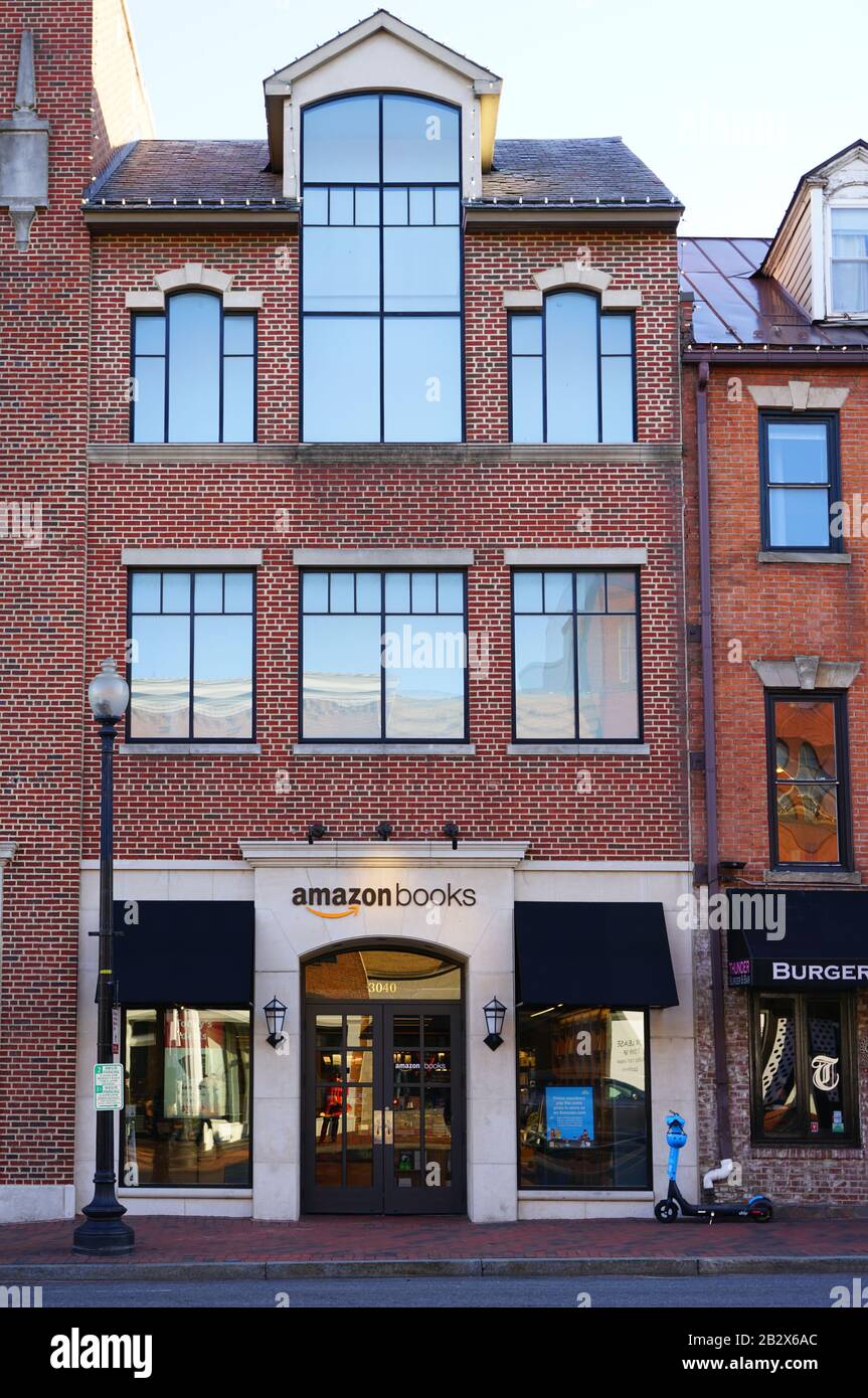 Georgetown, DC 21 FEB 2020 - Ansicht eines Amazon Books Backstein- und Mörsereinzelhandels in Georgetown, Washington, DC. Stockfoto
