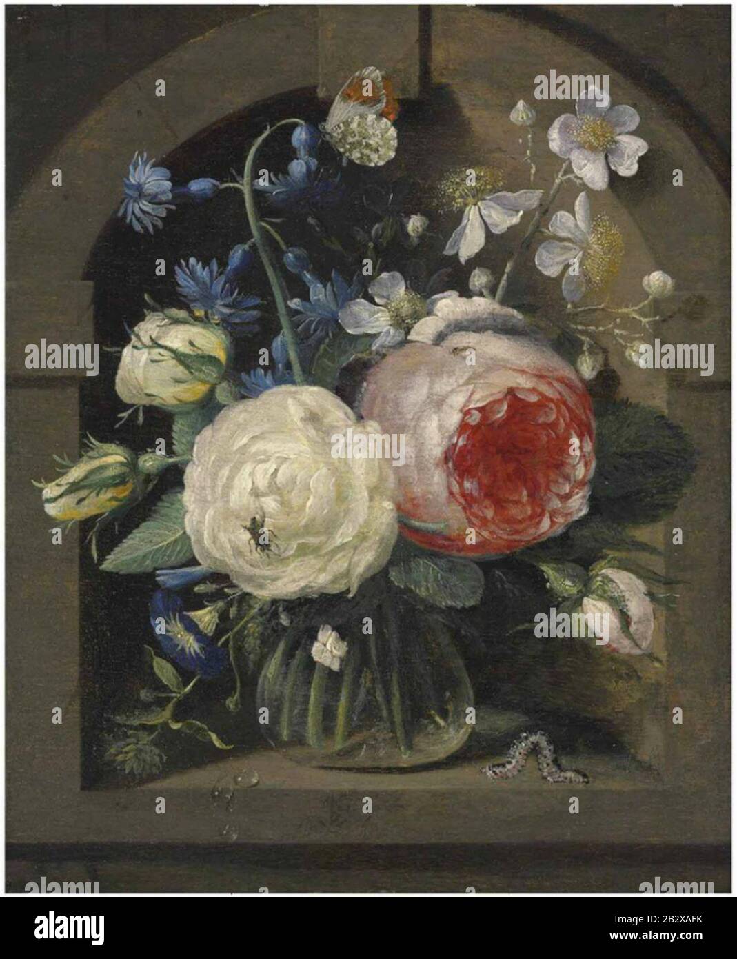Gaspar Peeter Verbruggen - Roses, Blaubells und andere Blumen in einer Vase mit Schmetterling und anderen Insekten in einer Nische. Stockfoto