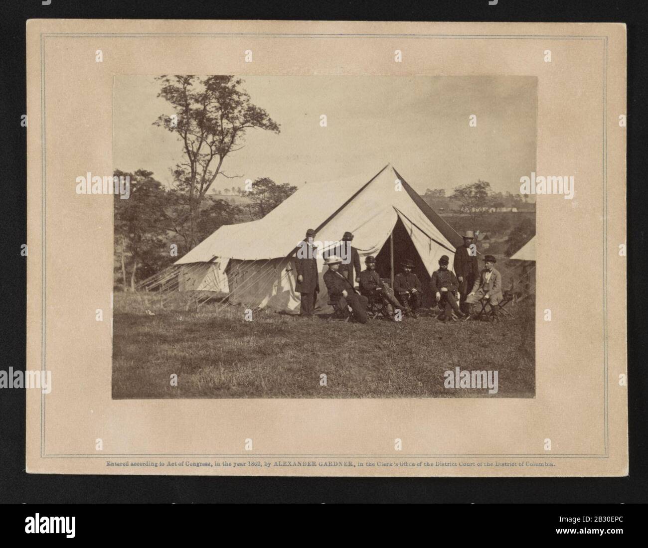 Gen. Randolph B. Marcy mit Offizieren und Zivilisten in der Armee des Potomac-Hauptquartiers. Antietam, Md. Stockfoto