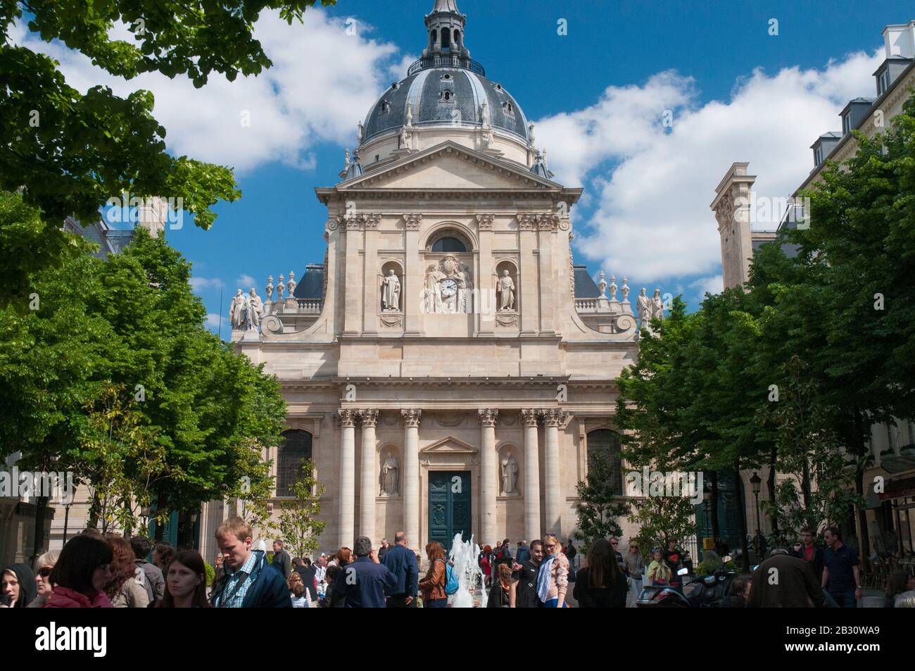 Hauptgebäude der Universität Sorbonne Nouvelle Paris III, das sich aus der ursprünglichen Universität Paris aus dem 12. Jahrhundert entwickelte Stockfoto