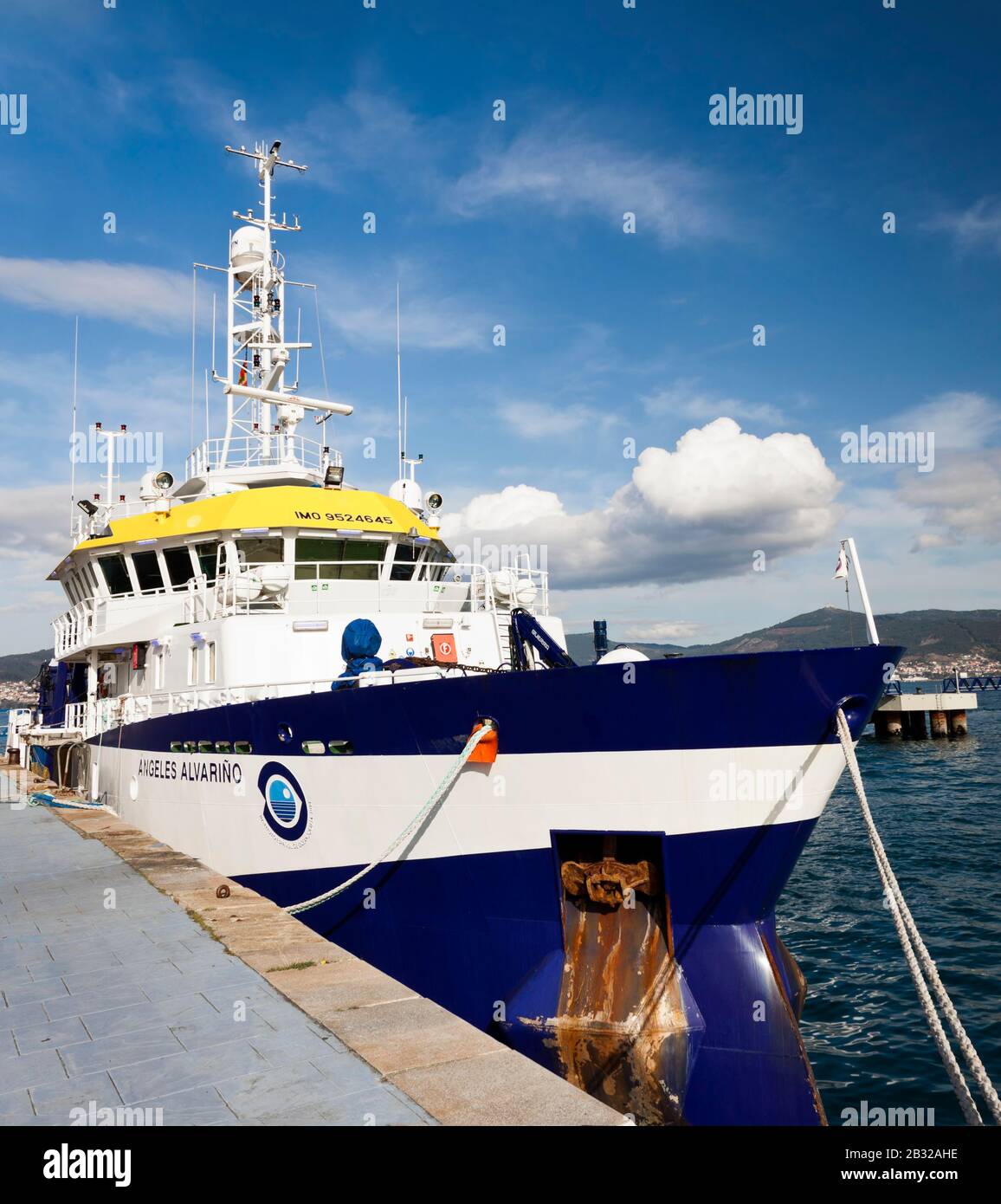 Vigo, Spanien - 24. Januar 2020: Das multifunktionale ozeanographische Forschungsschiff von Angeles Alvariño, das am 24. Januar 2020 in Vigo, Pontevedr, im Hafen festgemacht wurde Stockfoto