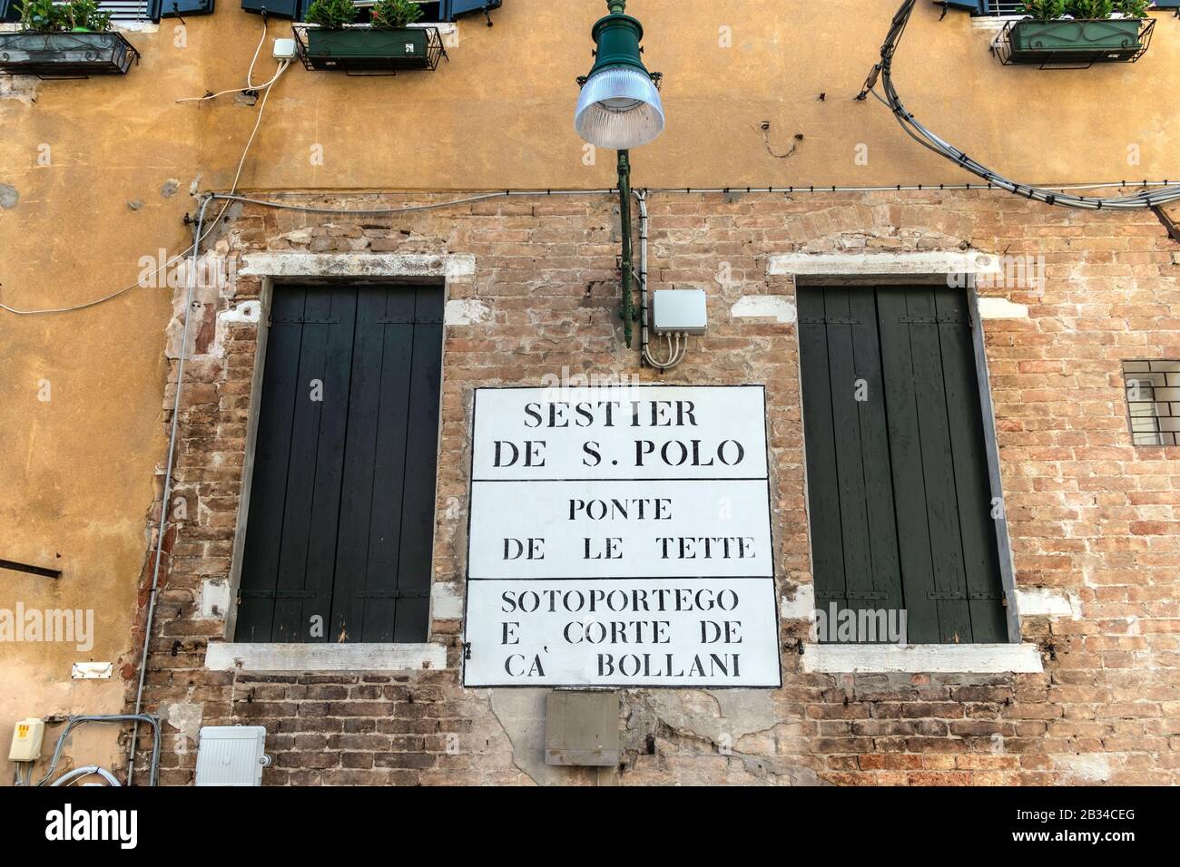 Ponte Delle Tette, Venedig, Italien. (Brücke der Titten), wo Prostituierte früher in den Fenstern saßen und Kunden verleiten Stockfoto