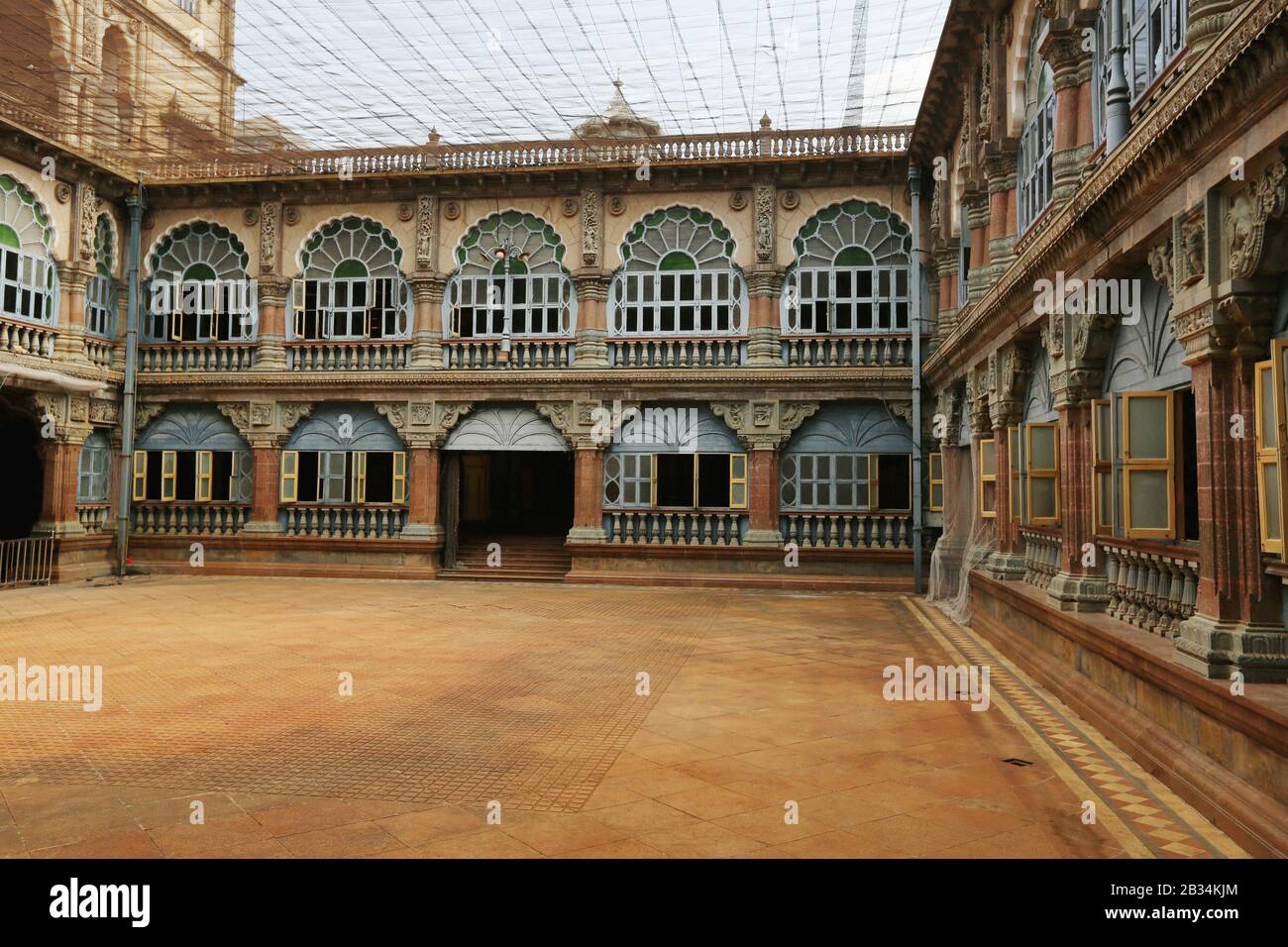 Ringkampfplatz im Inneren des Ambavilas-Palastes. Palast von Mysore, Ambavilas Palast, Mysore, Karnataka Indien. Stockfoto