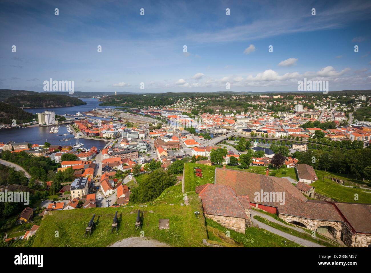 Norwegen, Kreis Ostfold, Halden, Blick auf die Stadt von der Festung Fredriksten Stockfoto