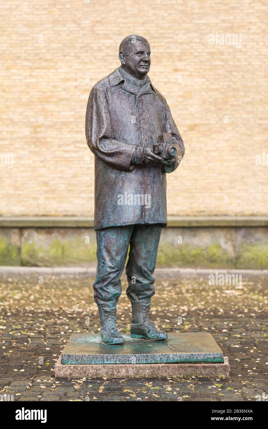Schweden, Vastragotland und Bohuslan, Gothenburg, Statue des schwedischen Hasselblad Kamera-Erfinders Victor Hasselblad Stockfoto