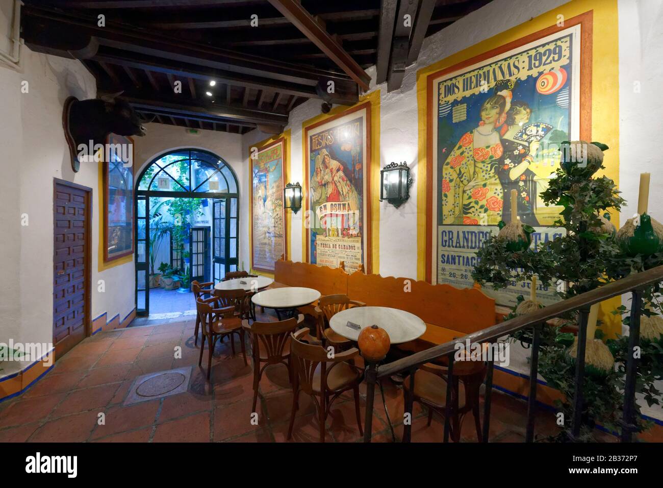 Spanien, Andalusien, Costa del Sol, Málaga, Bodega Bar El Pimpi Stockfoto