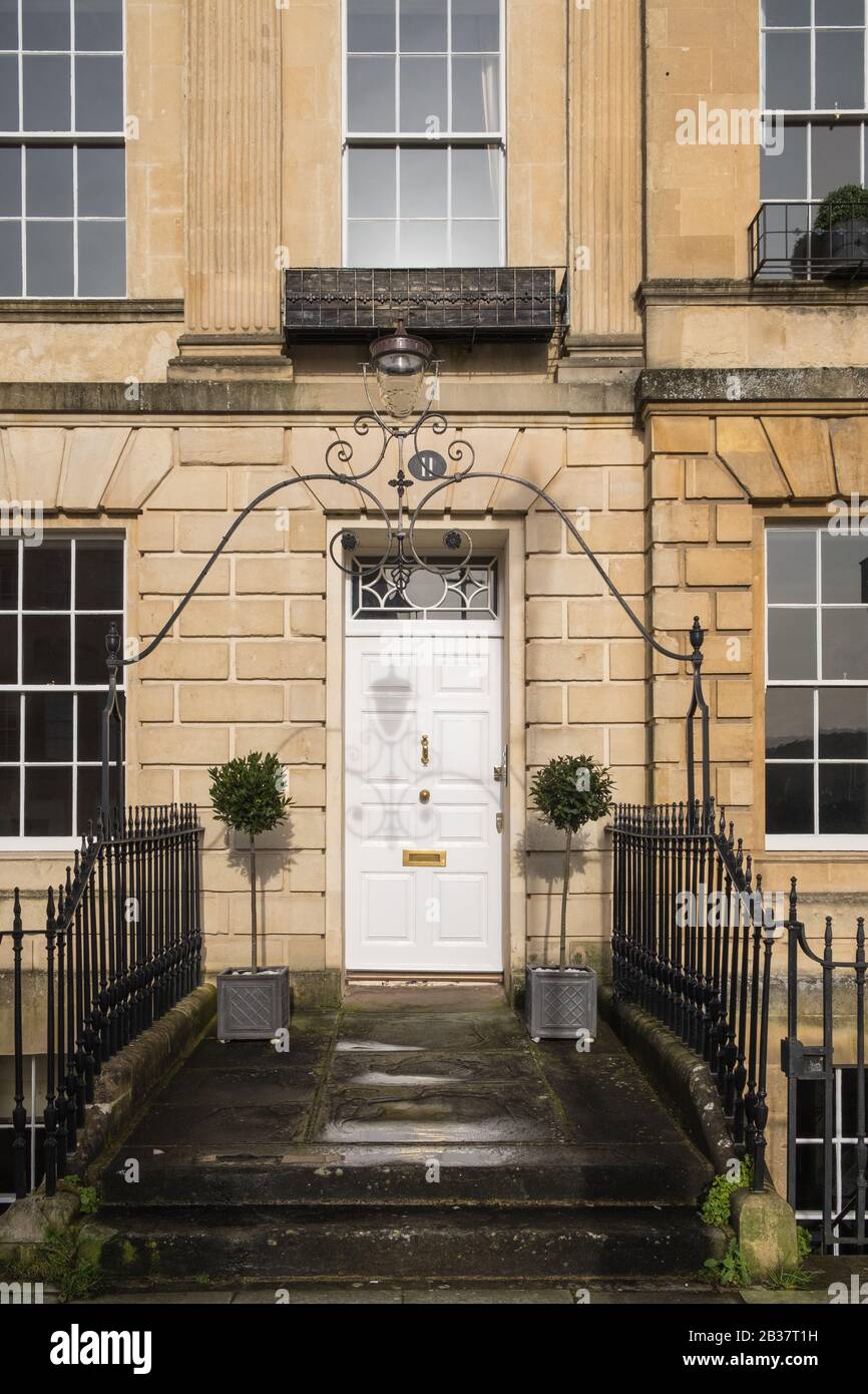 Great Pulteney Street in Bath, Somerset ist eine breite Straße mit prächtigen häusern im regency-stil Stockfoto