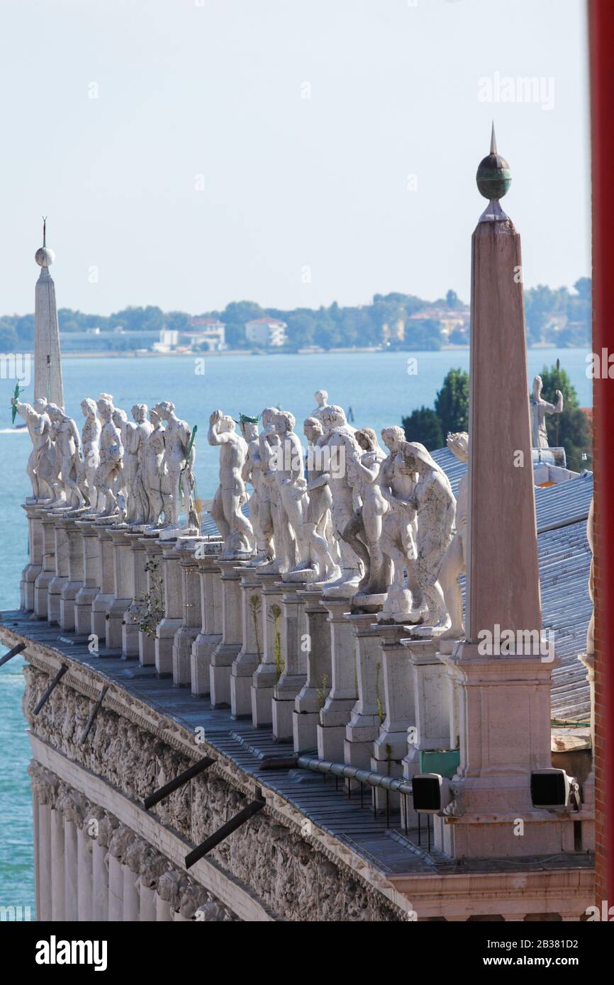 Die Piazza San Marco, das Gebäude der Bibliothek Marciana, Venedig, Venetien, Italien Stockfoto
