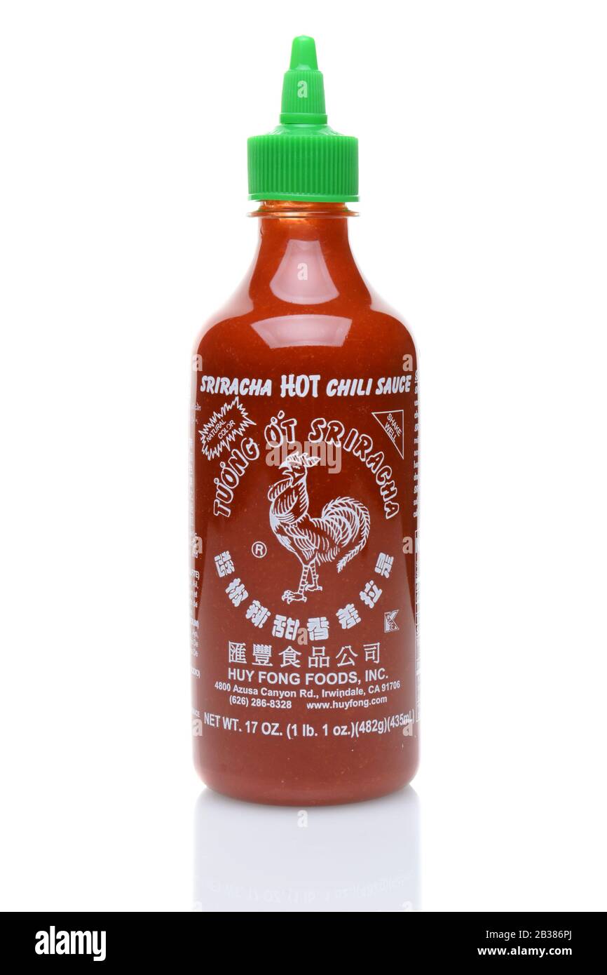 Sriracha bottle Fotos und Bildmaterial in hoher Auflösung Alamy