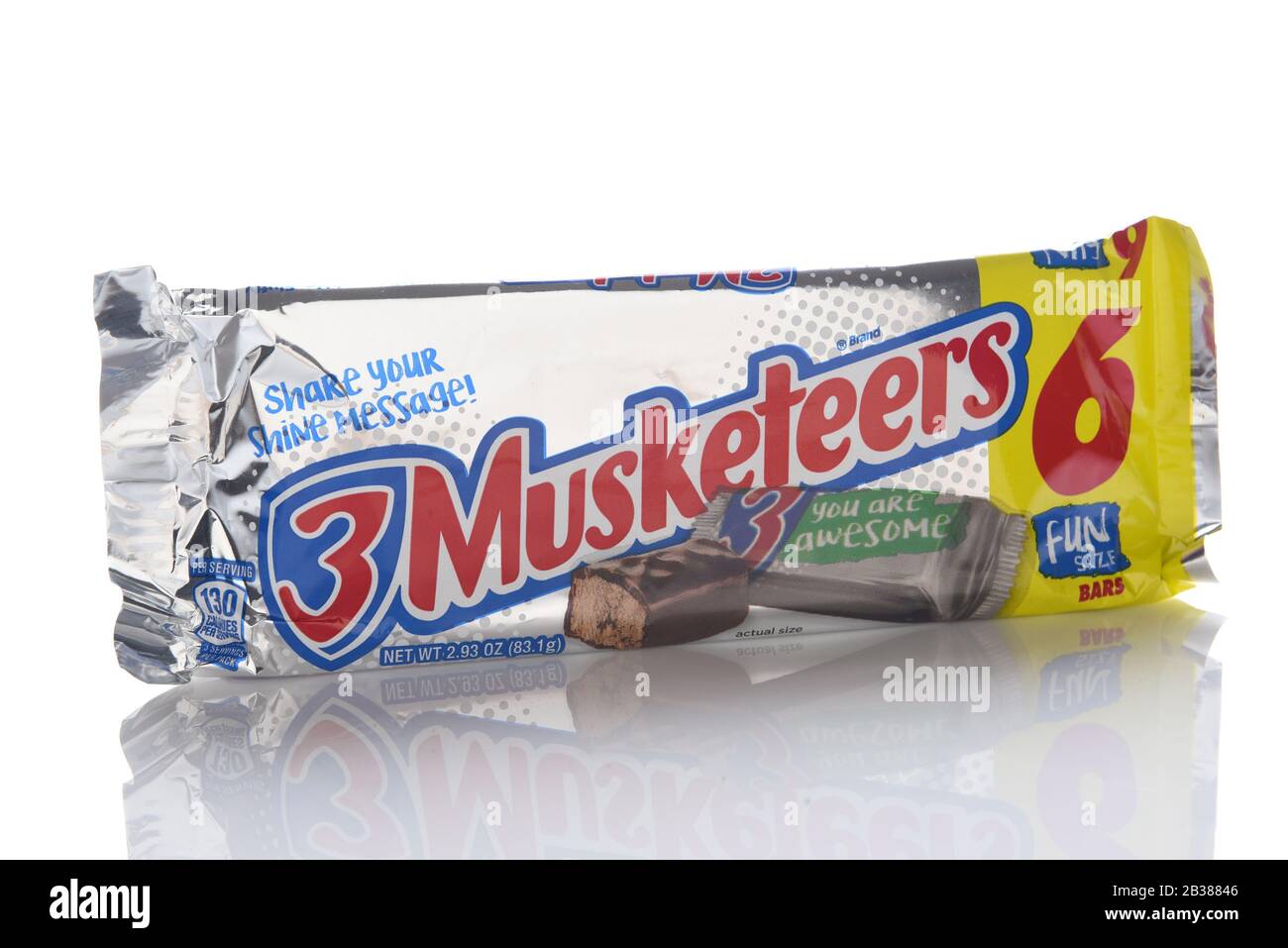 Irvine, KALIFORNIEN - 9. Okt. 2019: Ein Paket mit 6 Lustigen Candy Bars Der Größe 3 Musketiere. Stockfoto