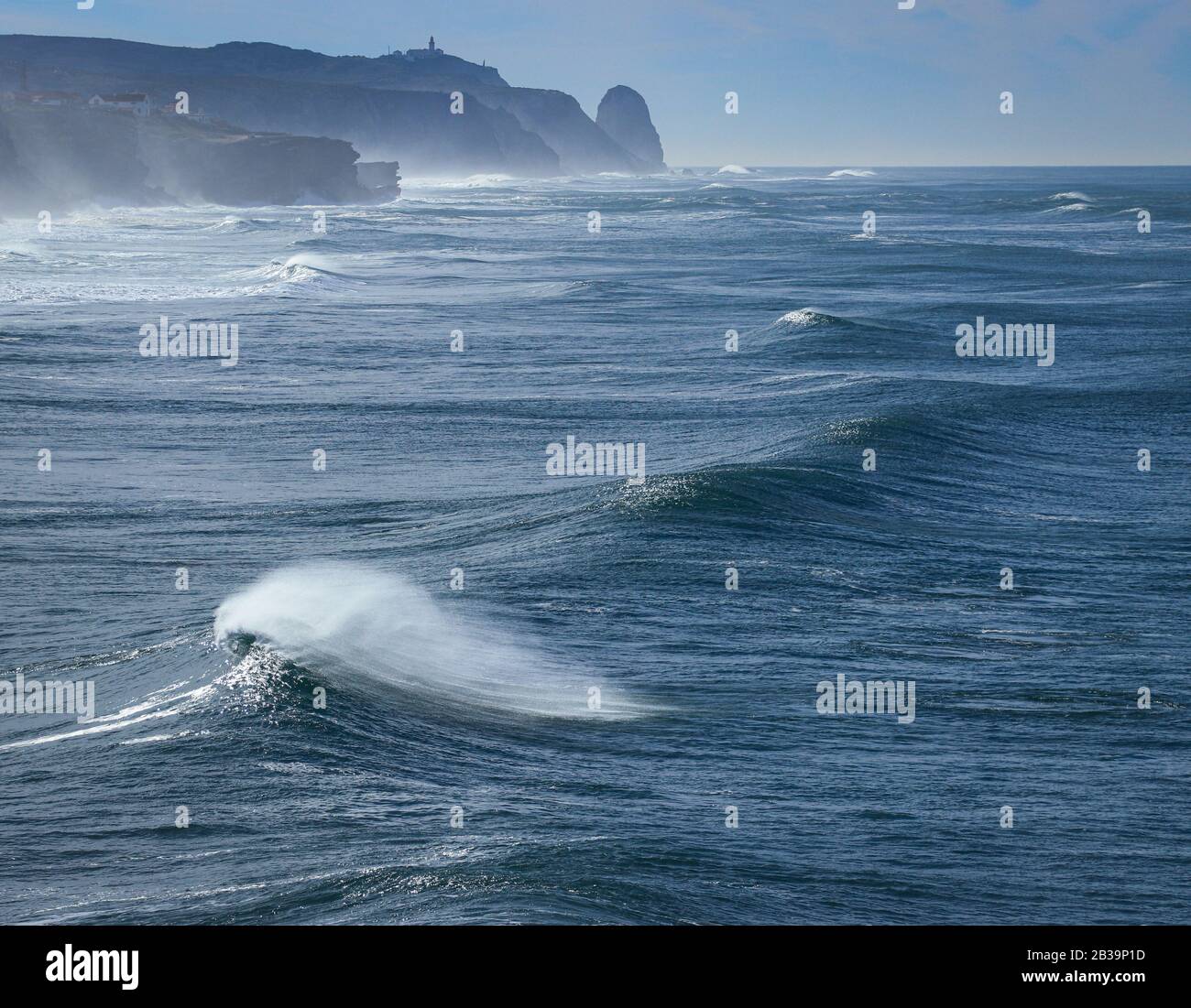 Große Meereswelle. Starke Welle Stockfoto