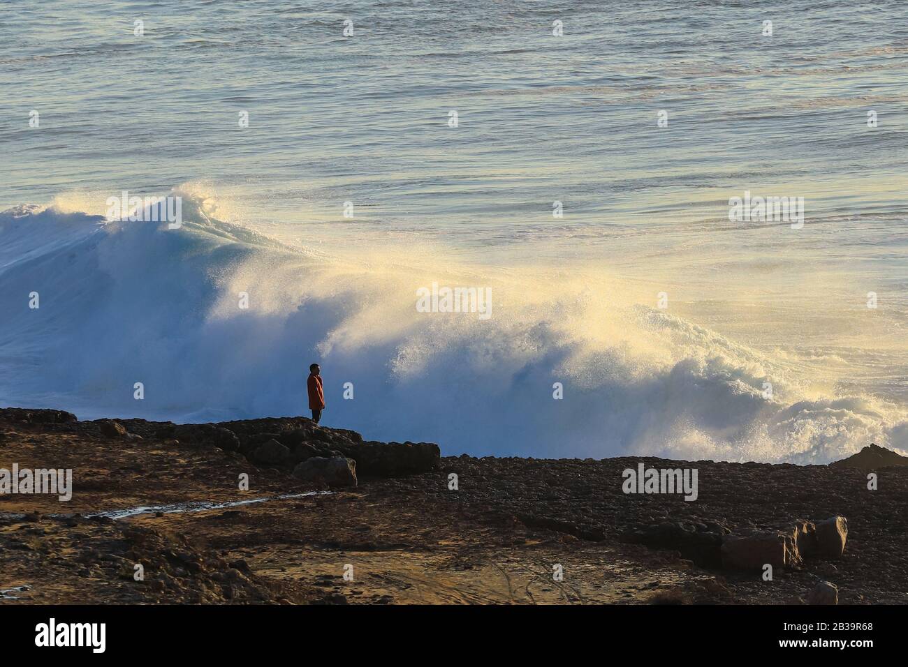 Große Meereswelle. Starke Welle Stockfoto