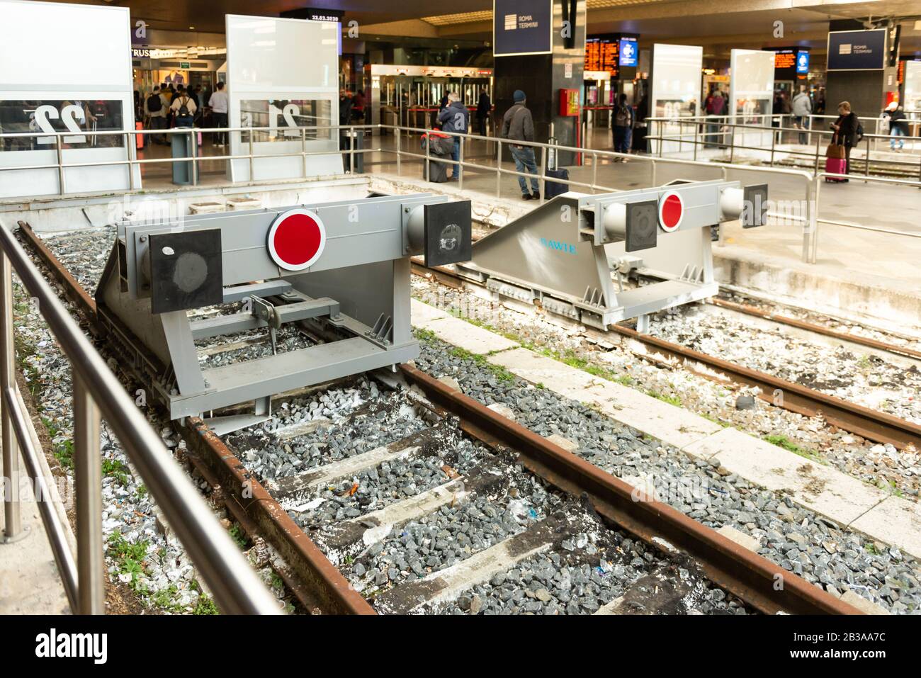 Rom. Italien. Februar 2020. Hauptbahnhof Rom. Haltestellen der Eisenbahn-Sackgasse. Stockfoto