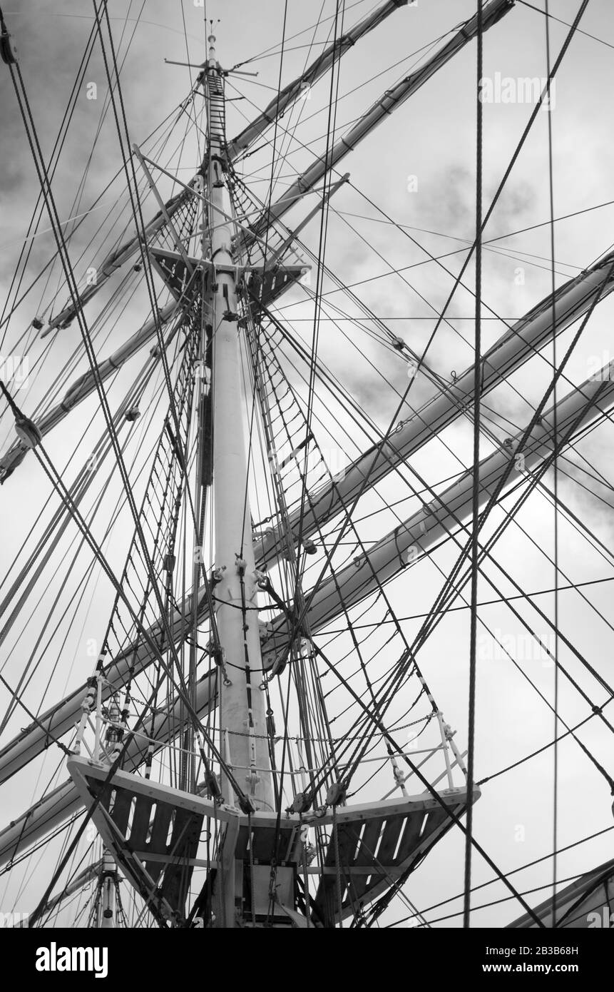 Mainstab-Stehplatzdetails des norwegischen Talschiffs Christian Radich dockten im Januar 2013 in Philipsburg, Sint Maarten. Wählen Sie Fokus. BW. Stockfoto