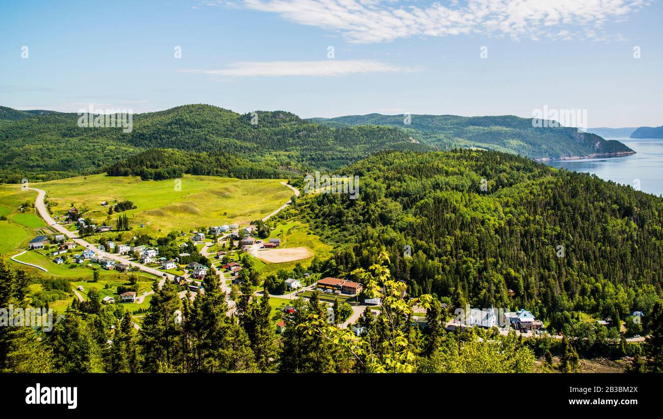 Saint-Rose-du-Nord, Kanada - 14. August 2019: Panoramaaussicht auf Sainte-Rose-du-Nord Stockfoto