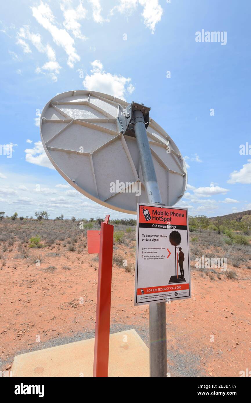 Ein Hotspot für Mobiltelefone, der in einem abgelegenen Bereich des australischen Outback, Northern Territory, NT, Australien installiert ist Stockfoto