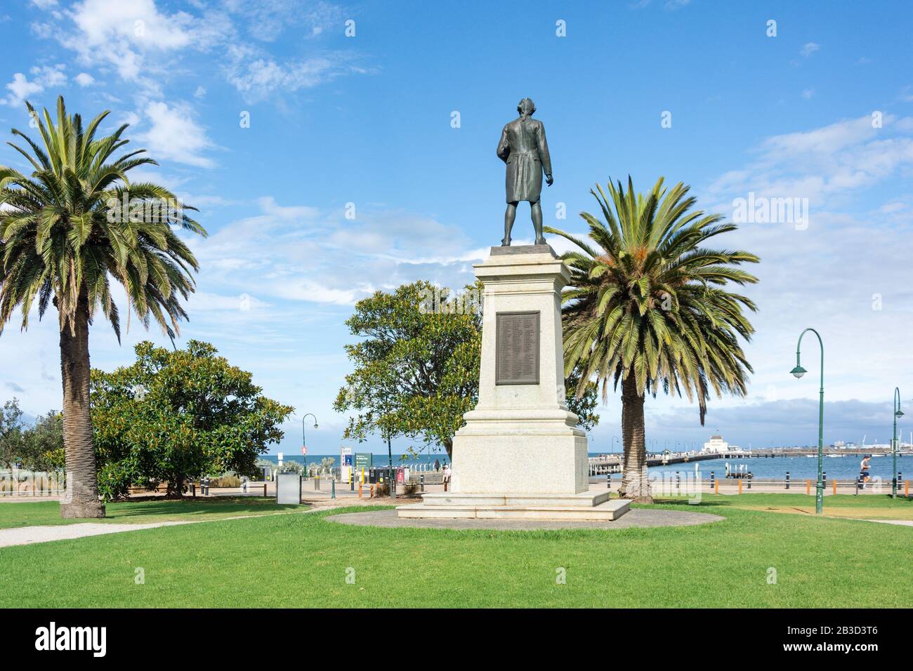 Kapitän Cook Memorial und St. Kilda Pier von Catani Gardens, St Kilda, Melbourne, Victoria, Australien Stockfoto
