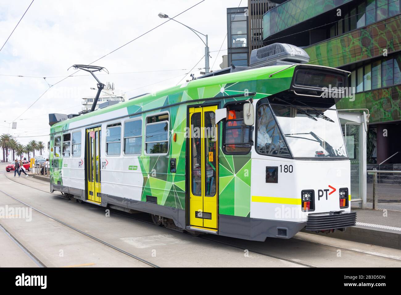 Straßenbahn St. Kilda Beach, Acland Street, St Kilda, Melbourne, Victoria, Australien Stockfoto