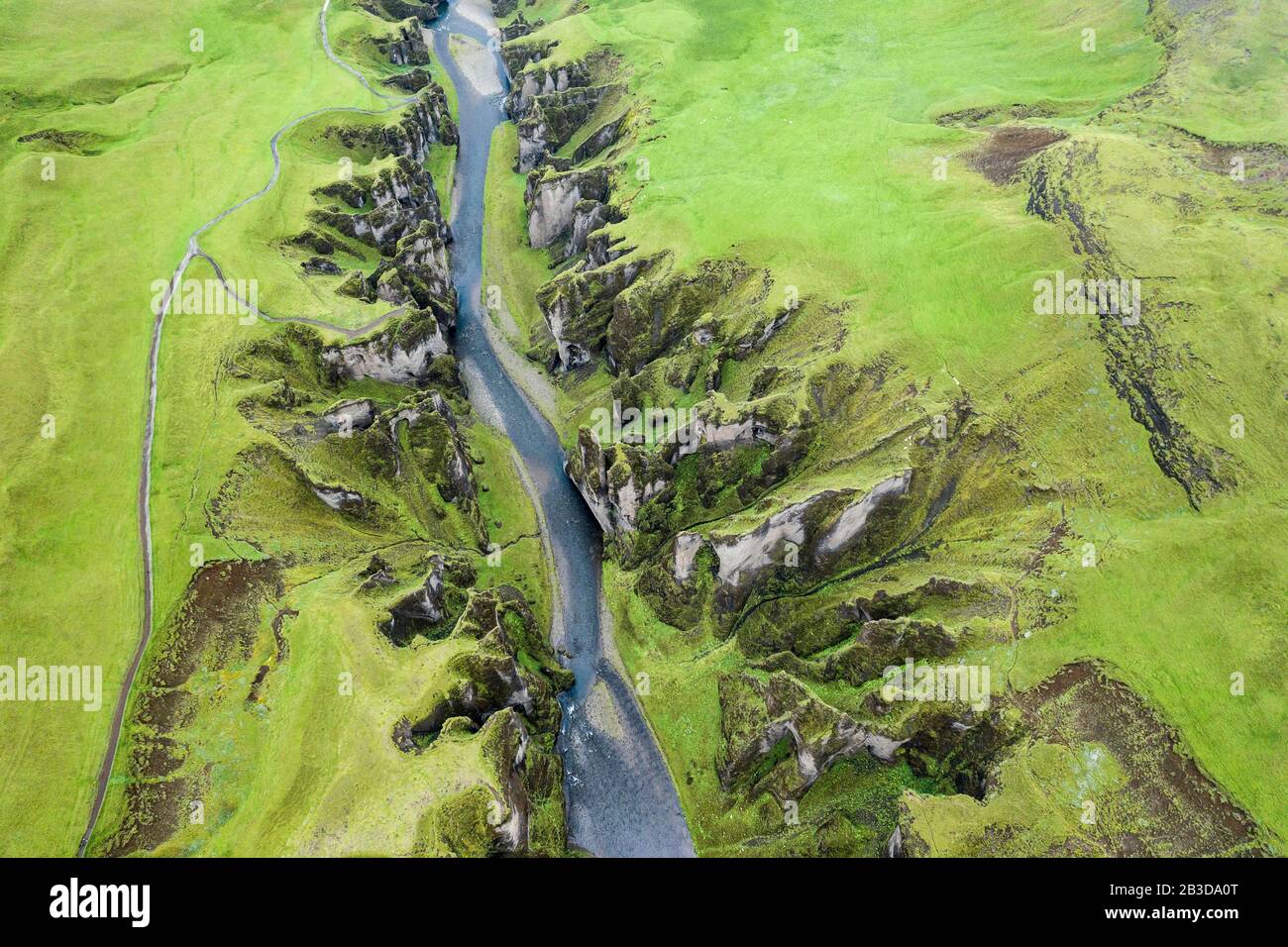 Luftbild, Fjaorargljufur Canyon, Fjadrargljufur, tiefer Canyon, in der Nähe von Kirkjubaejarklaustur, Südisland, Island Stockfoto