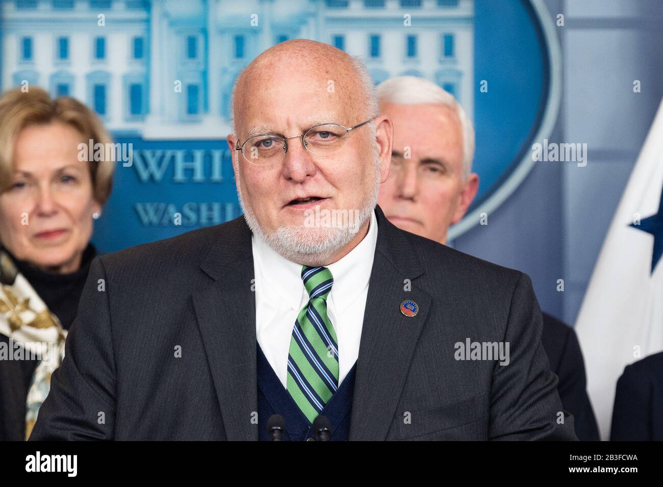 Washington, Vereinigte Staaten. März 2020. Dr. Robert Redfield, Direktor der Centers for Disease Control and Prevention, sprach auf der Pressekonferenz der Coronavirus Task Force. Credit: Sopa Images Limited/Alamy Live News Stockfoto