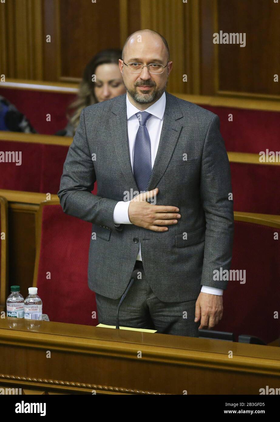 Peking, Ukraine. März 2020. Denys Shmyhal wird am 4. März 2020 im ukrainischen parlament in Kiew, Ukraine, gesehen. Das ukrainische parlament, die Werchowna Rada, hat Denys Shmyhal laut der offiziellen Website des parlaments am Mittwoch zum Premierminister der Ukraine ernannt. Credit: Sergey Starostenko/Xinhua/Alamy Live News Stockfoto