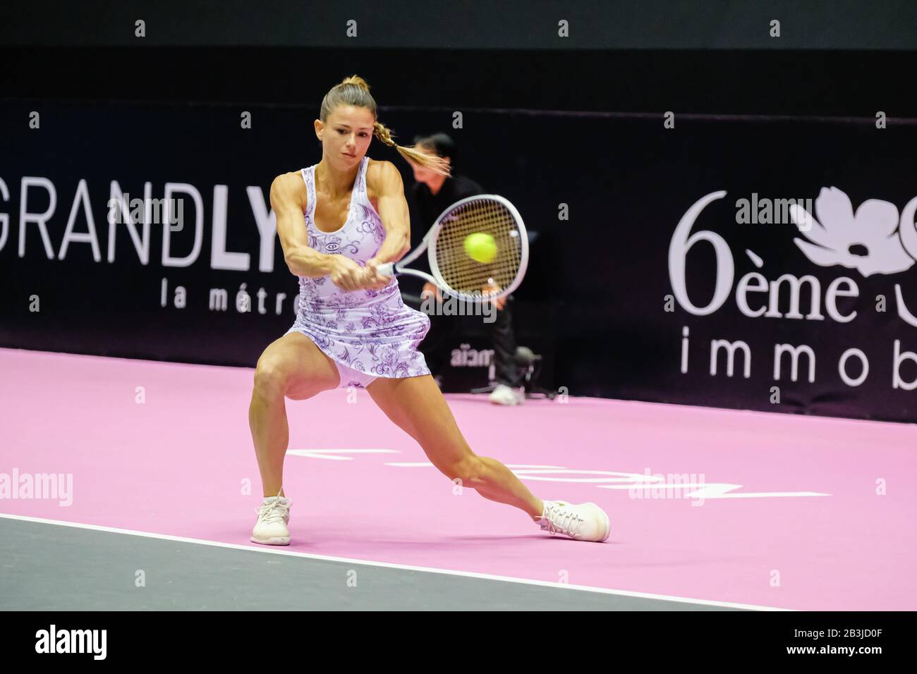 Am 04/03/2020, Lyon, Auvergne-Rhein-ône-Alpen, Frankreich. 6th Sense Damen Tennis Open im Palais des Sports de Gerland. Stockfoto Am 04/03/2020, Lyon, Auvergne-Rhein-ône-Alpen, Frankreich. 6th Sense Damen Tennis Open im Palais des Sports de Gerland. Stockfoto