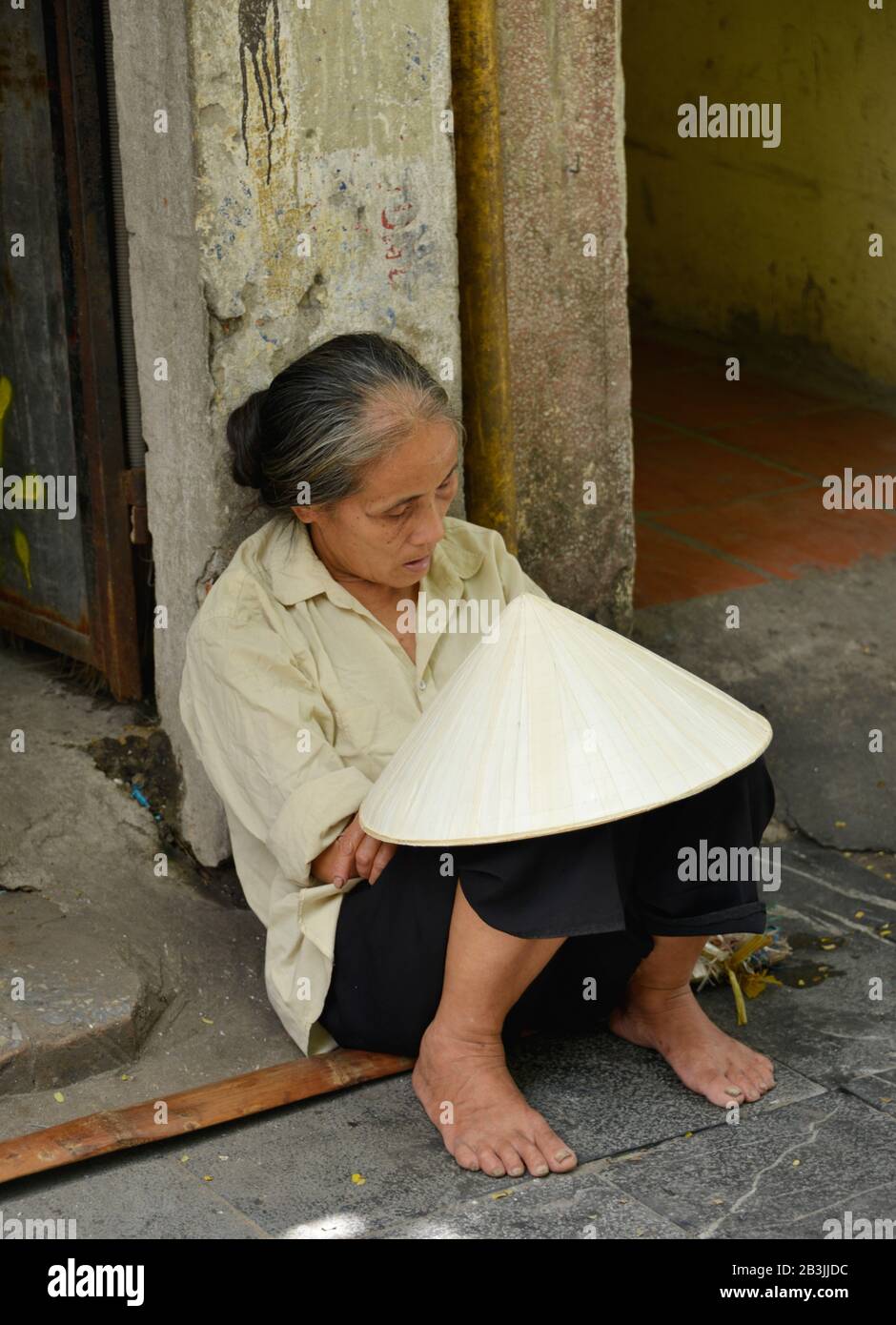 Frau, Schlaf, Altstadt, Hanoi, Vietnam Stockfoto