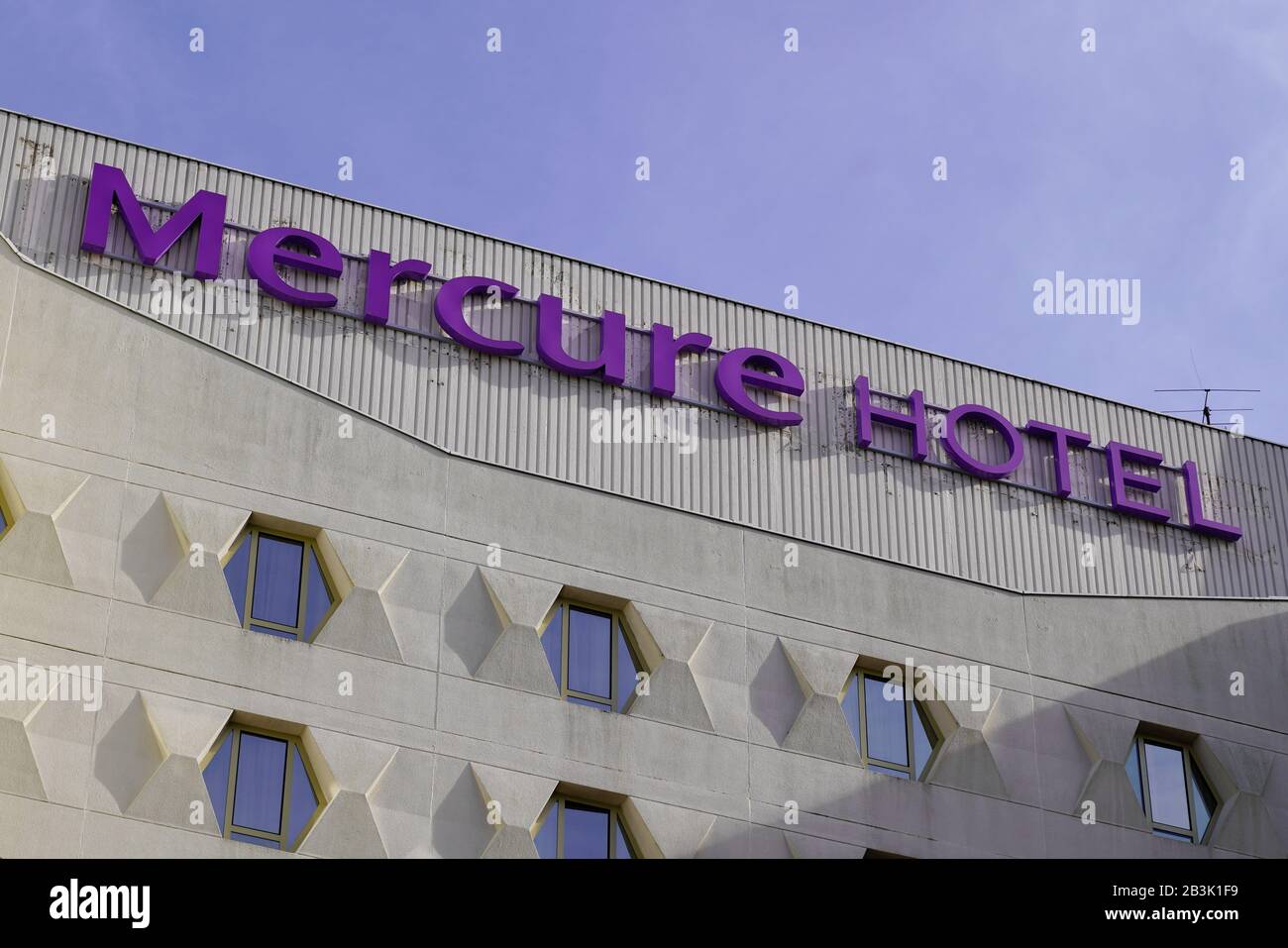 Bordeaux, Aquitanien/Frankreich - 11 19 2019: mercure Hotel Logo auf Gebäudefassade Stockfoto