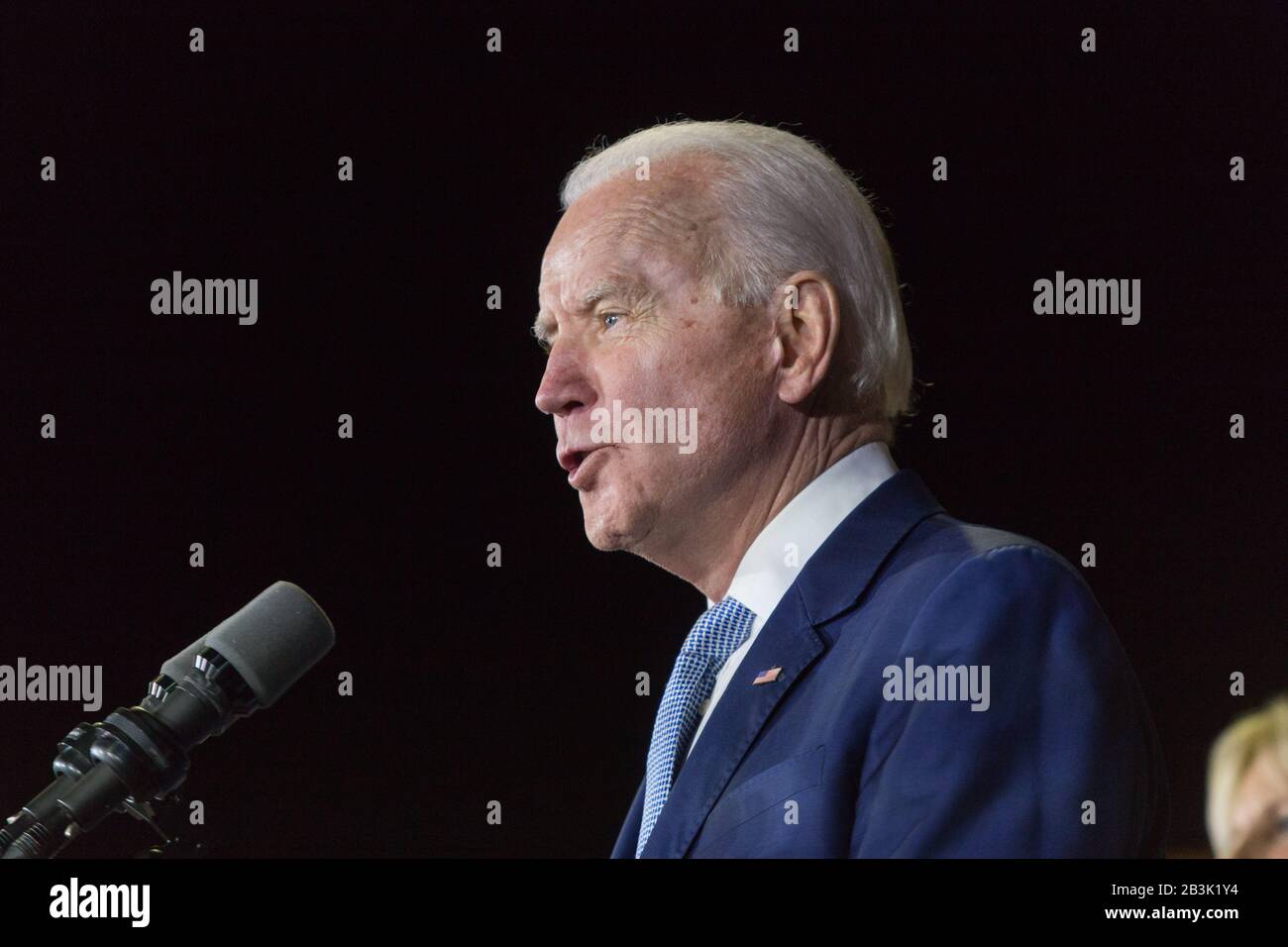 Los Angeles, Vereinigte Staaten. März 2020. Baldwin HILLS, LOS ANGELES, KALIFORNIEN, USA - 3. MÄRZ: Der ehemalige Vizepräsident Joe Biden, Präsidentschaftskandidat der Demokraten 2020, spricht während seiner Super Tuesday Los Angeles Rally, die am 3. März 2020 im Baldwin Hills Recreation Center in Baldwin Hills, Los Angeles, Kalifornien, USA stattfand. (Foto von Rudy Torres/Image Press Agency) Credit: Image Press Agency/Alamy Live News Stockfoto