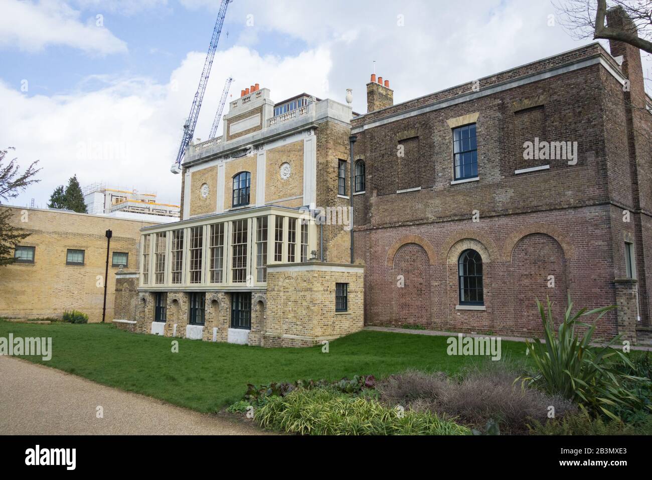 Das Äußere von Sir John Soanes Pitzhanger Manor & Gallery, Mattock Lane, Ealing, London W5, Großbritannien Stockfoto