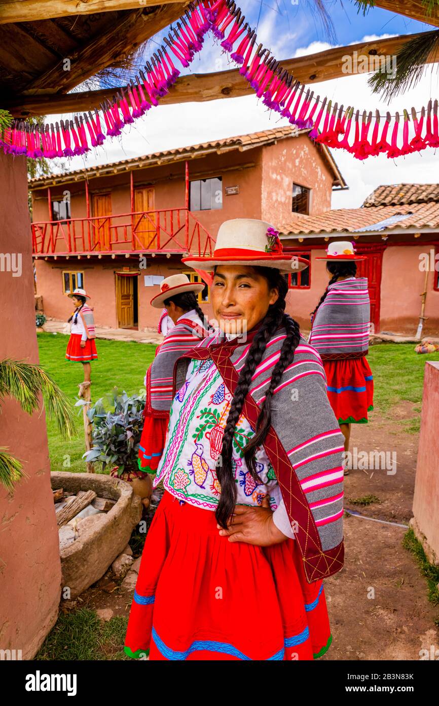 Quechua-Frauen der Misminay Community, Sacred Valley, Peru, Südamerika Stockfoto