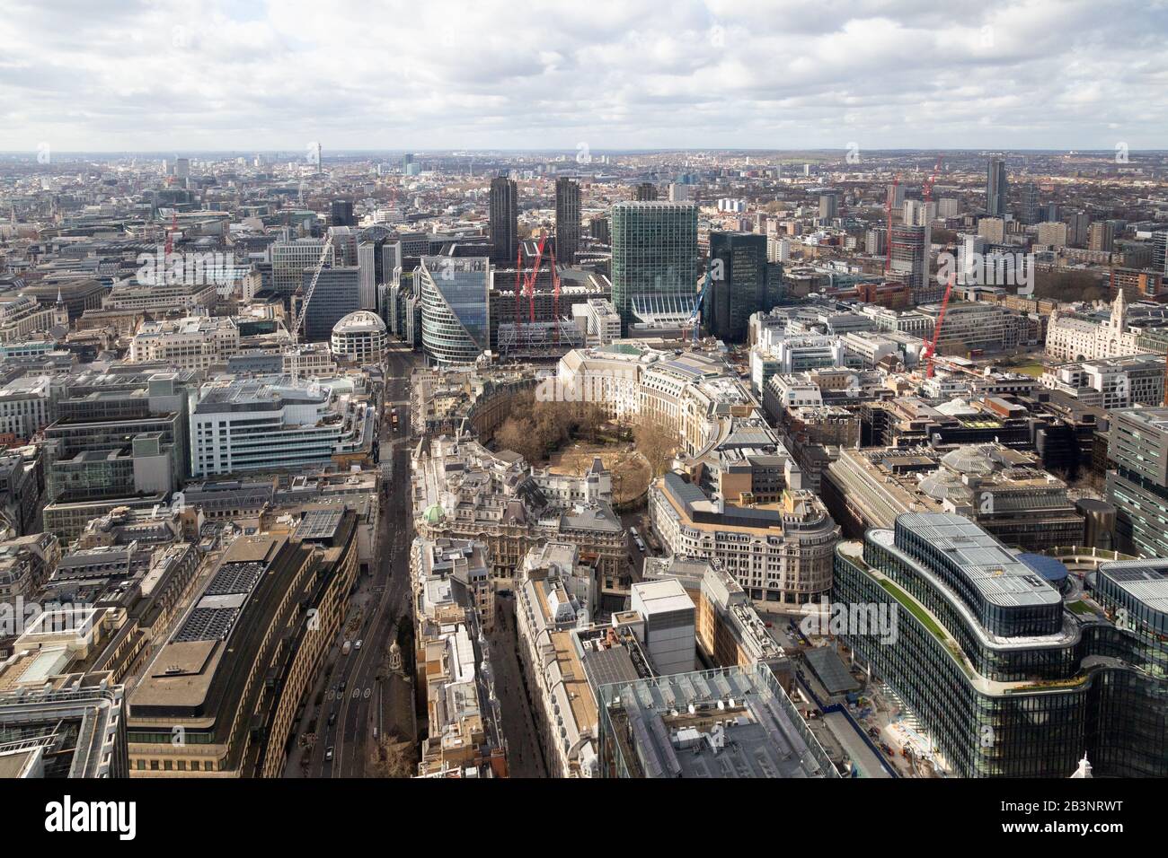 London Blick von oben - der Blick auf East London von 110, Bishopsgate - alias Heron Tower, East London, London England Großbritannien Stockfoto