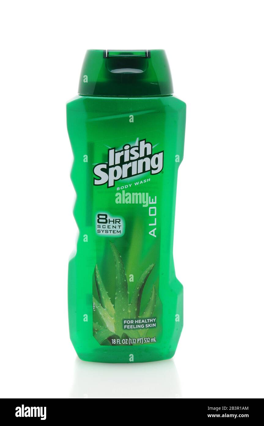 Irvine, CA, 31. JANUAR 2011: Eine Flasche Irish Spring Body Wash auf einem weißen Backgorund Stockfoto