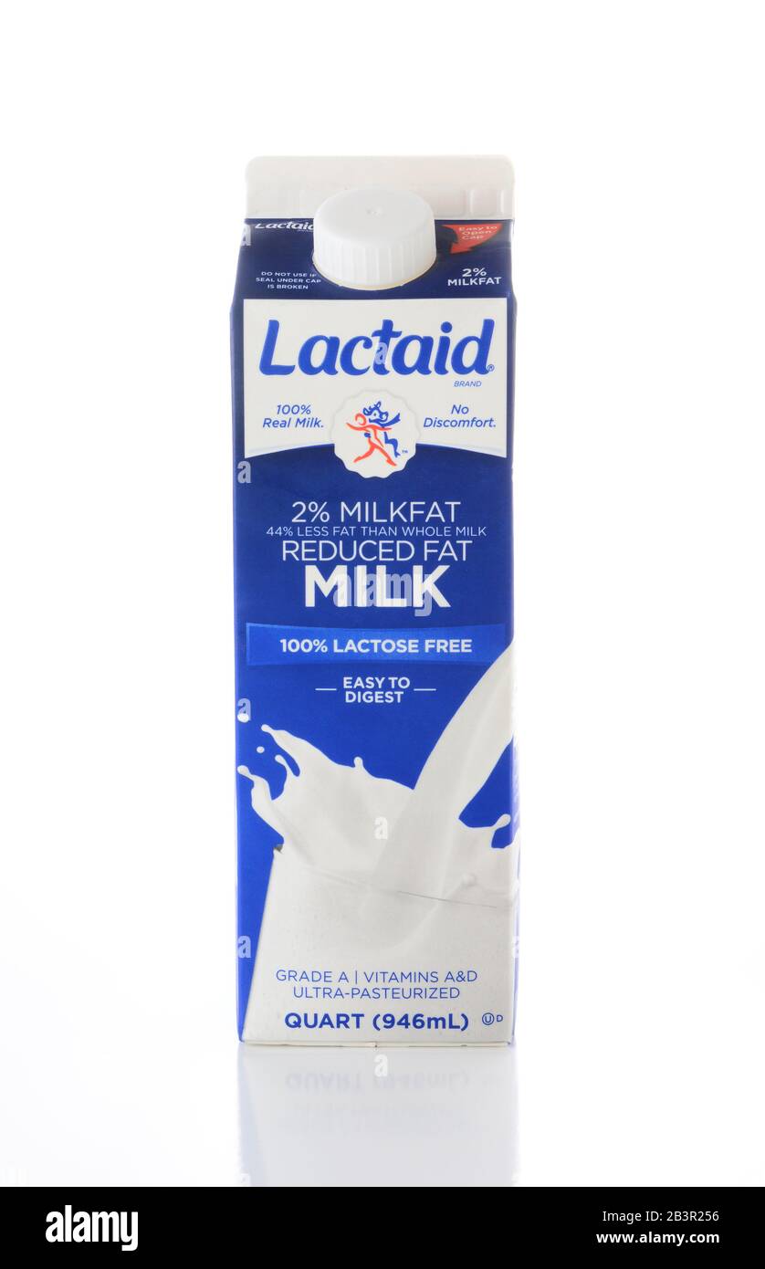 Irvine, CA - 2. JUNI 2015: Nahaufnahme eines Kartons mit Lactaid 2 % Reduzierter Fetthaltig Laktosefreier Milch. Lactaid macht eine komplette Linie laktosefreier Milchprodukte t Stockfoto