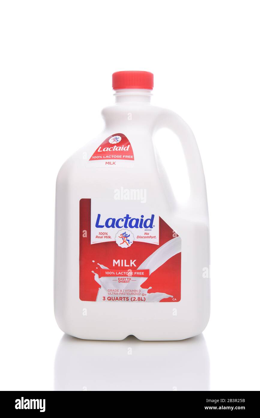 Irvine, KALIFORNIEN - 22. JANUAR 2017: Eine 3-Quart-Flasche Lactaid Lactose-freie Milch. Lactaid stellt eine komplette Linie laktosefreier Milchprodukte her, die ca. Stockfoto