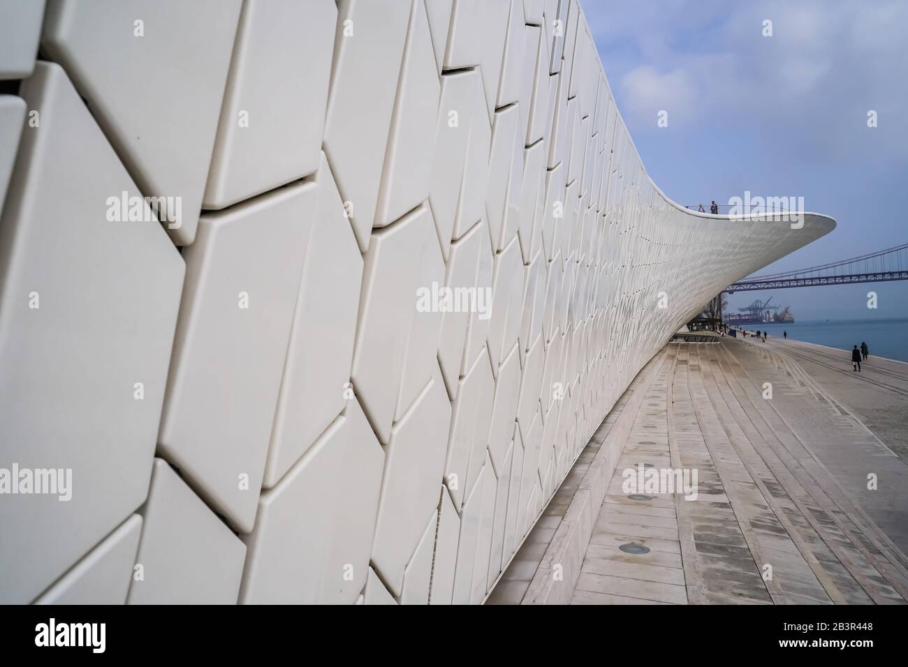 Maat Museum of Art, Architecture and Technology in Lissabon entworfen von der britischen Architektin Amanda Levete Stockfoto